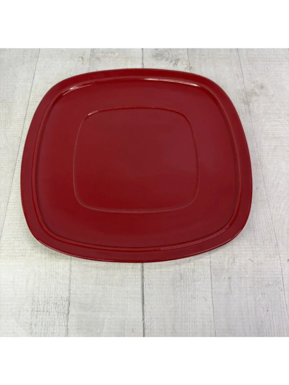 Home Trends CANOPY RED Cranberry Embossed Square Porcelain Dinner Plates Set 4